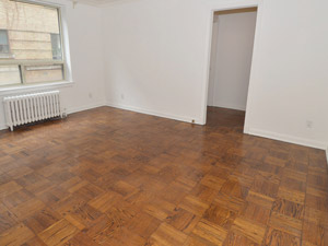 Bachelor apartment for rent in TORONTO 