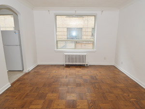 Bachelor apartment for rent in TORONTO 