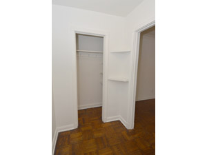 Bachelor apartment for rent in TORONTO 
