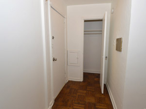 Bachelor apartment for rent in TORONTO 
