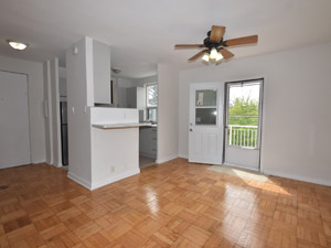 Bachelor apartment for rent in ETOBICOKE 