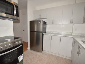 Bachelor apartment for rent in ETOBICOKE 