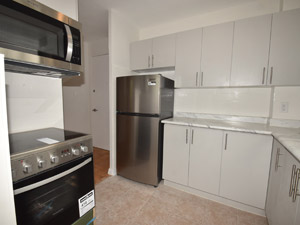 Bachelor apartment for rent in ETOBICOKE 