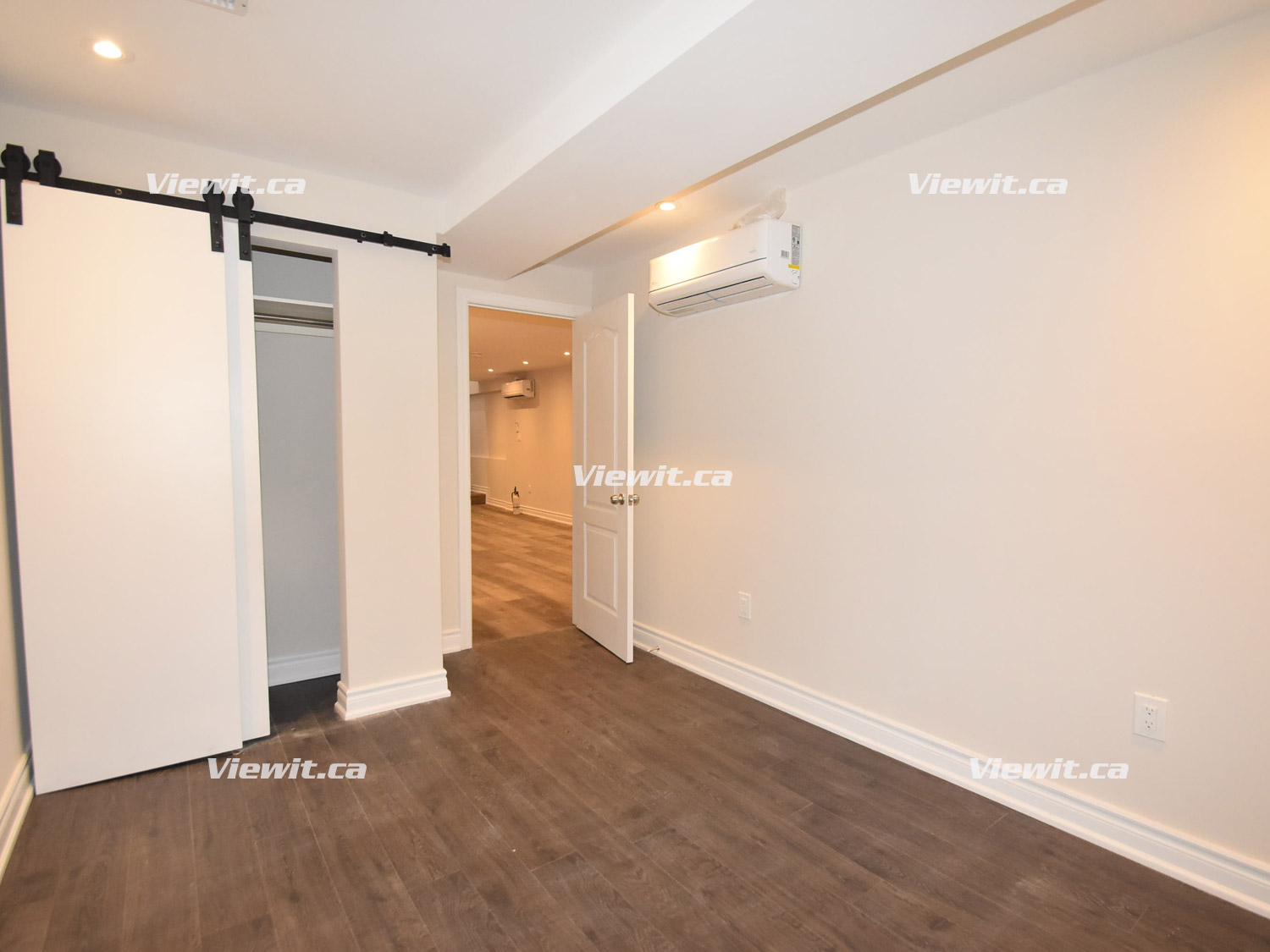For rent DanforthJones Toronto, 2 bdrm Viewit 226705