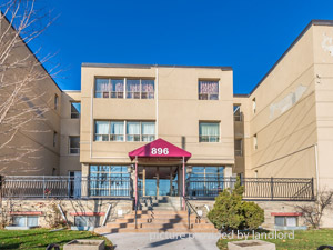 Bachelor apartment for rent in EAST YORK