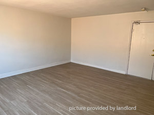 Bachelor apartment for rent in EAST YORK