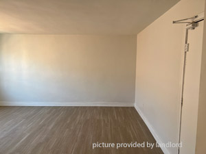 Bachelor apartment for rent in EAST YORK