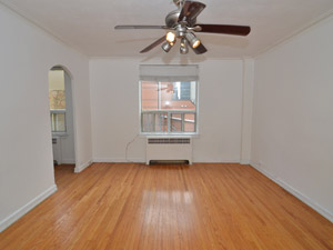 Bachelor apartment for rent in Toronto