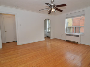 Bachelor apartment for rent in Toronto