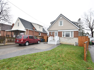 3+ Bedroom apartment for rent in SCARBOROUGH 