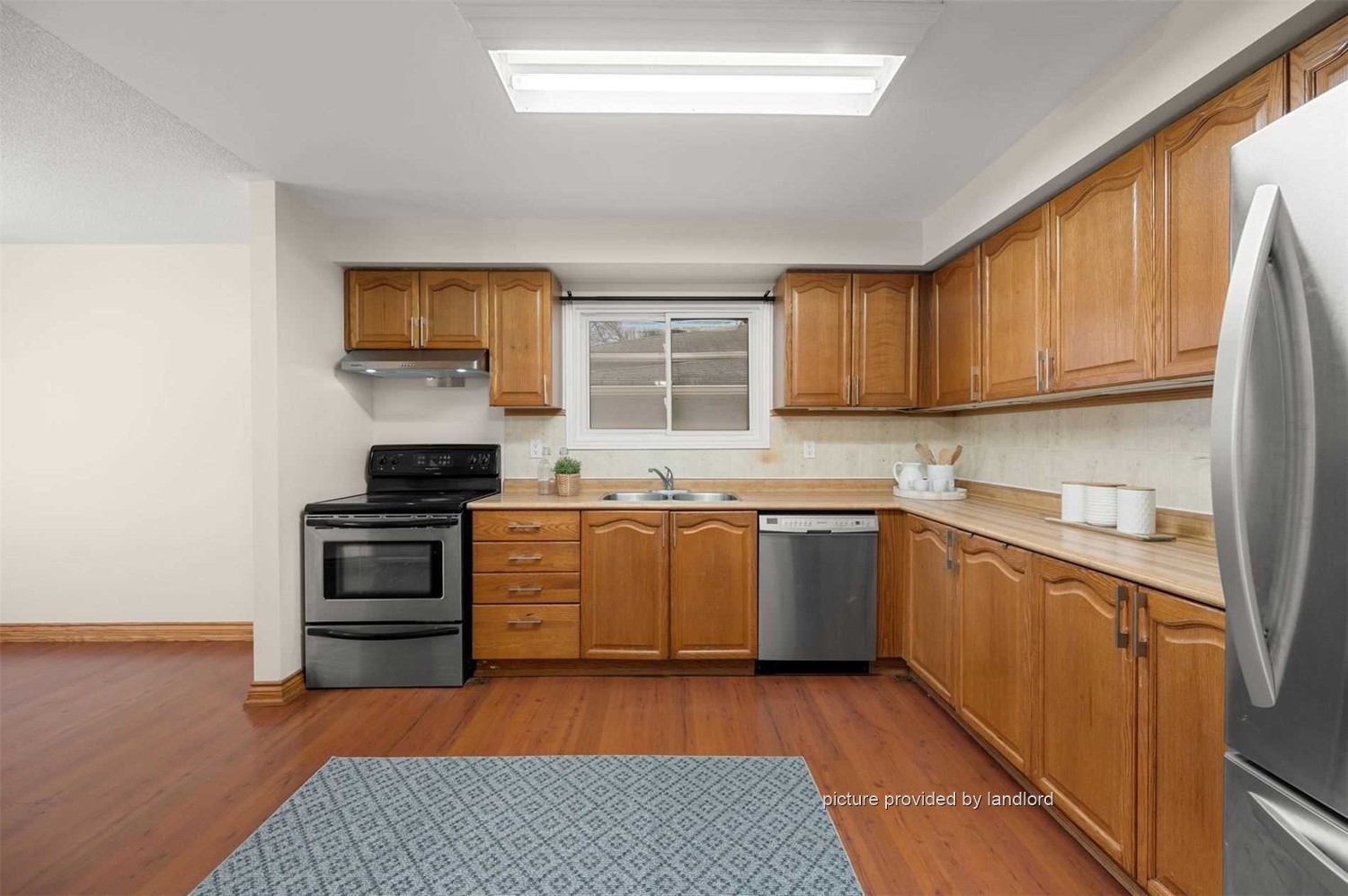 For rent The QueenswayPine Be 3+ bdrm Viewit 227869