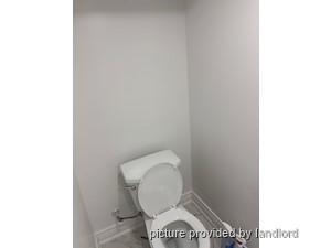 Bachelor apartment for rent in AJAX