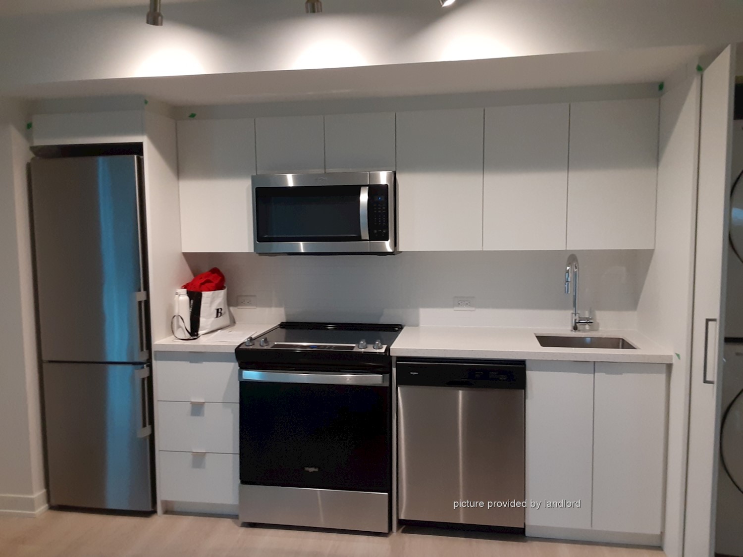 For rent 555 Wilson Avenue Toronto, 2 bdrm Viewit 228407