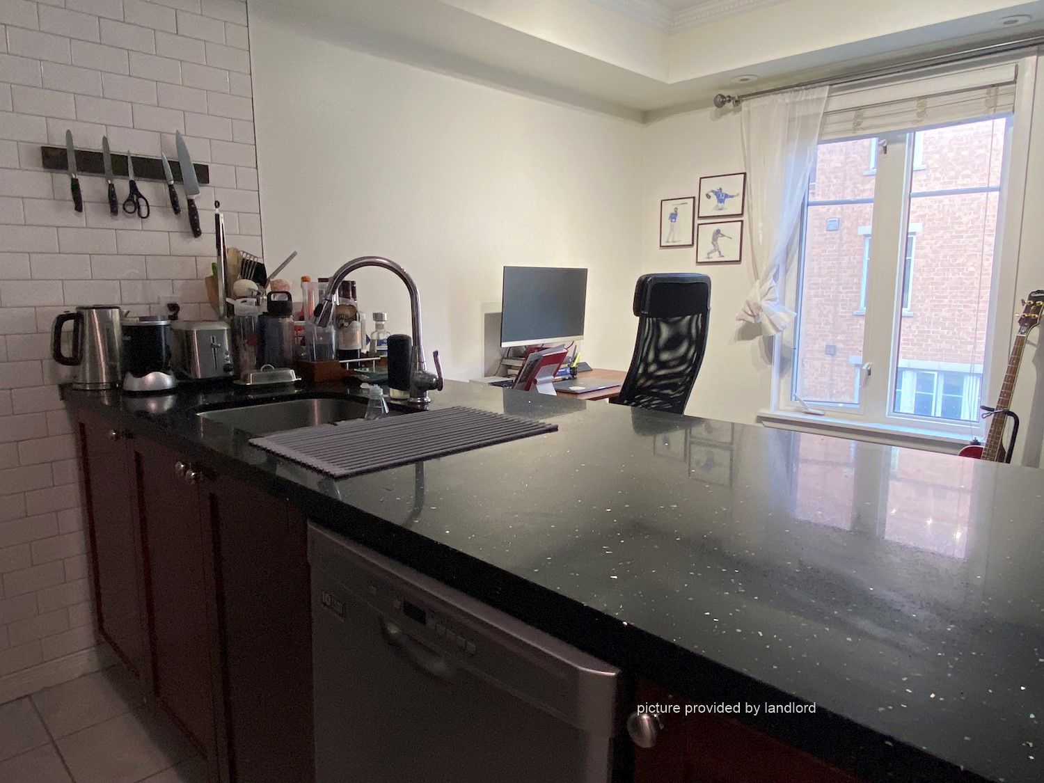 For rent: East Liberty St-Strac Toronto, 2 bdrm Viewit |230426