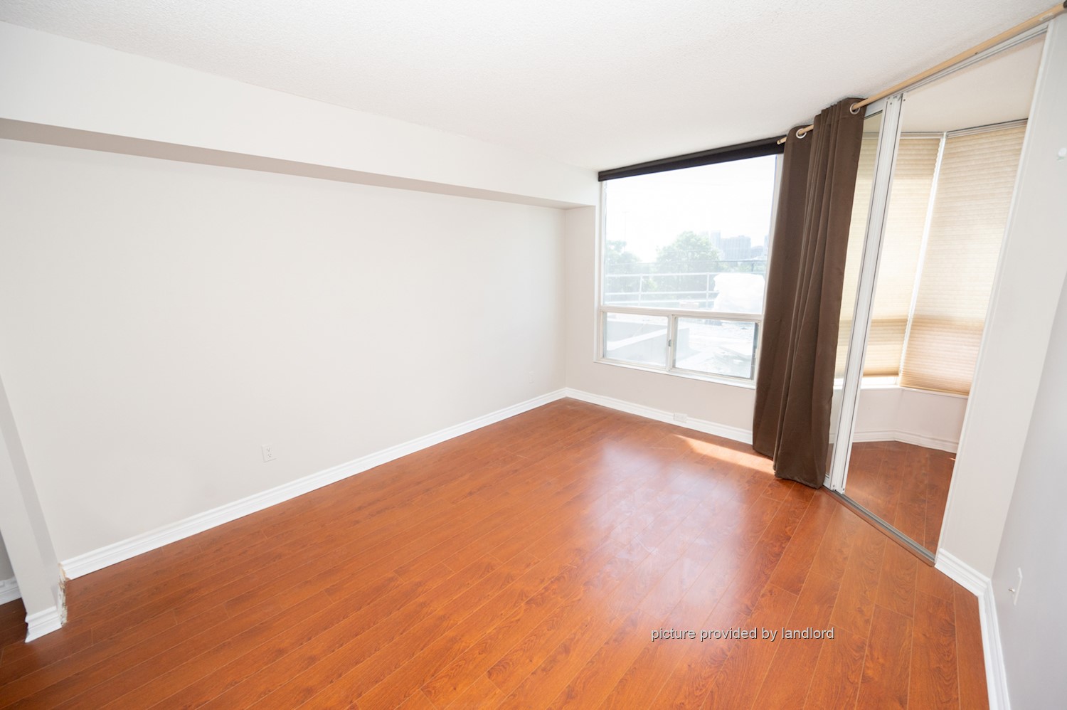 For rent EglintonHurontario Mississauga, 2 bdrm Viewit 230552