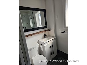 Room / Shared apartment for rent in TORONTO