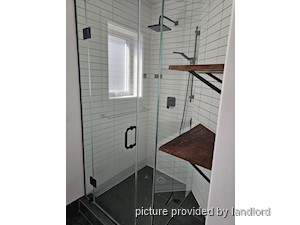 Room / Shared apartment for rent in TORONTO
