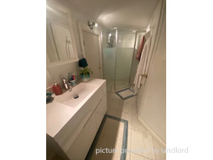 Room / Shared apartment for rent in TORONTO