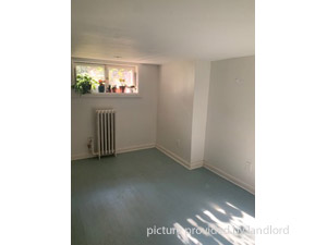 Room / Shared apartment for rent in TORONTO