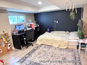 Room / Shared apartment for rent in TORONTO