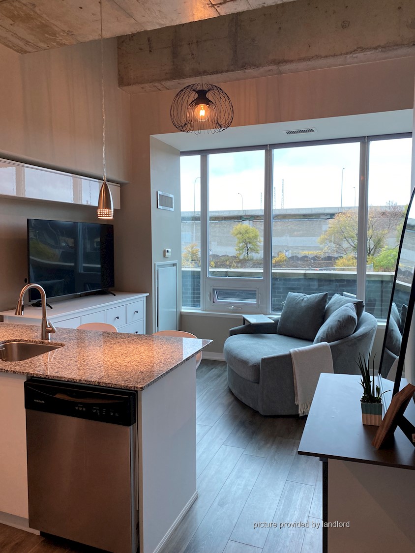 For rent East LibertyStrachan Toronto, Bach Viewit 231280