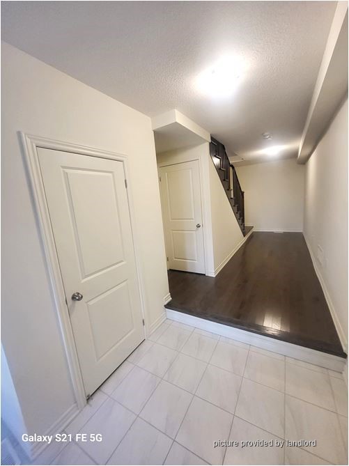 For rent Bayley Salem Ajax, 3+ bdrm Viewit 231659