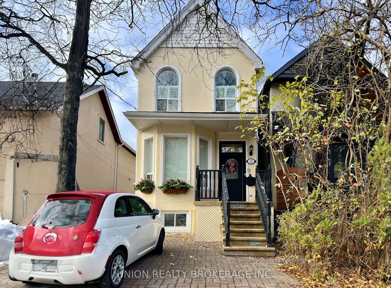 For rent Woodbine AveQueen St Toronto, 3+ bdrm Viewit 231724