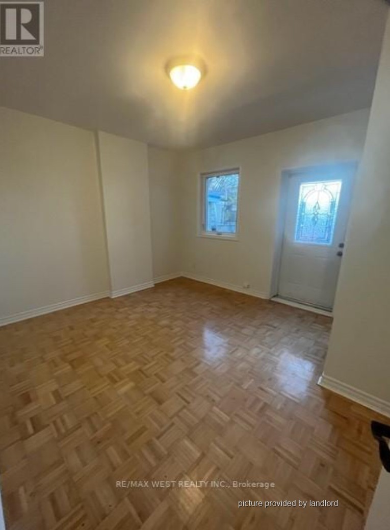 For rent LansdowneSt Clair Av Toronto, 2 bdrm Viewit 231783