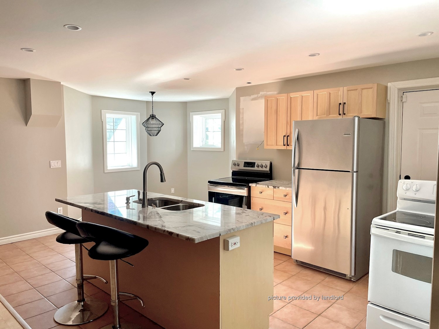 For rent Pickering Beach RdRa Ajax, 1 bdrm Viewit 232191