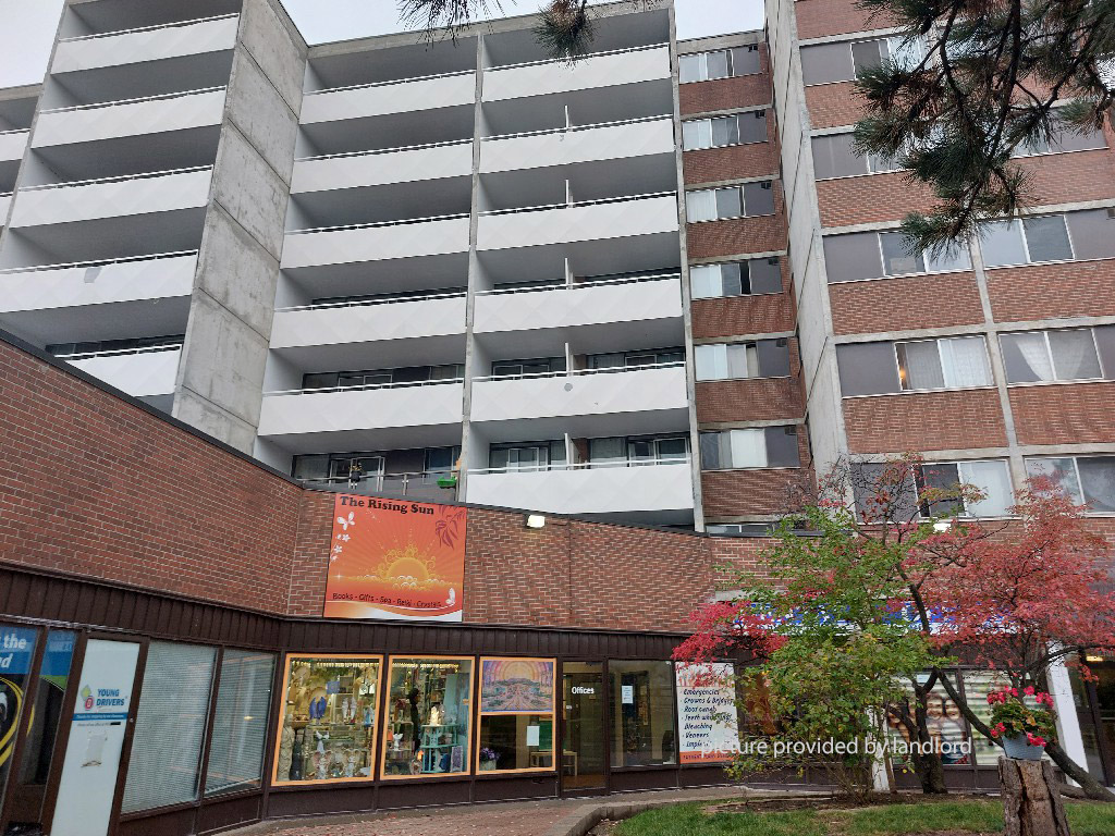 For rent YongeMajor Mackenzie Richmond Hill, 3+ bdrm Viewit 232694