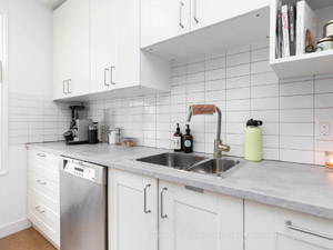 3+ Bedroom apartment for rent in TORONTO 