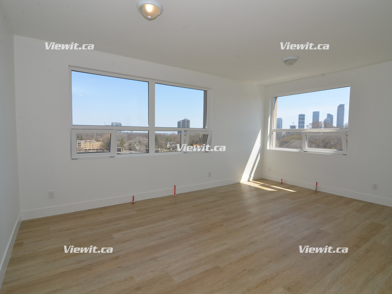 For rent 301 Park Lawn Rd Etobicoke, 2 bdrm Viewit 232789