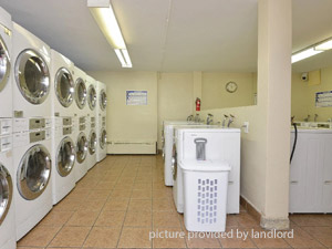 Bachelor apartment for rent in NORTH YORK 