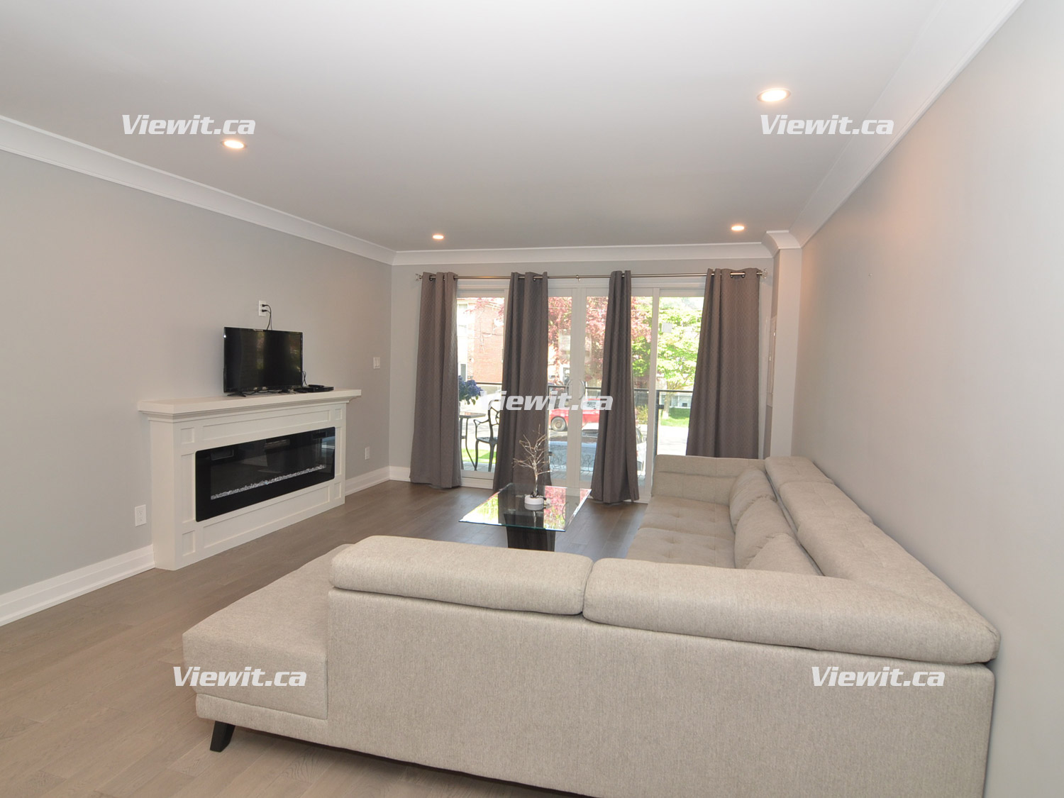 Lake Shore-Browns Lin Etobicoke, 2 bdrm 3