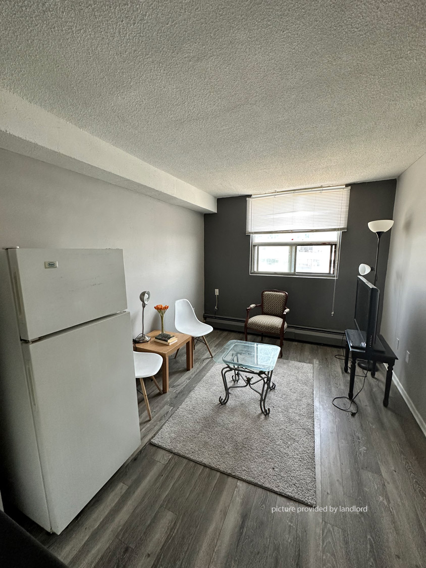 For rent 1011 Lansdowne Ave Toronto, Bach Viewit 232936