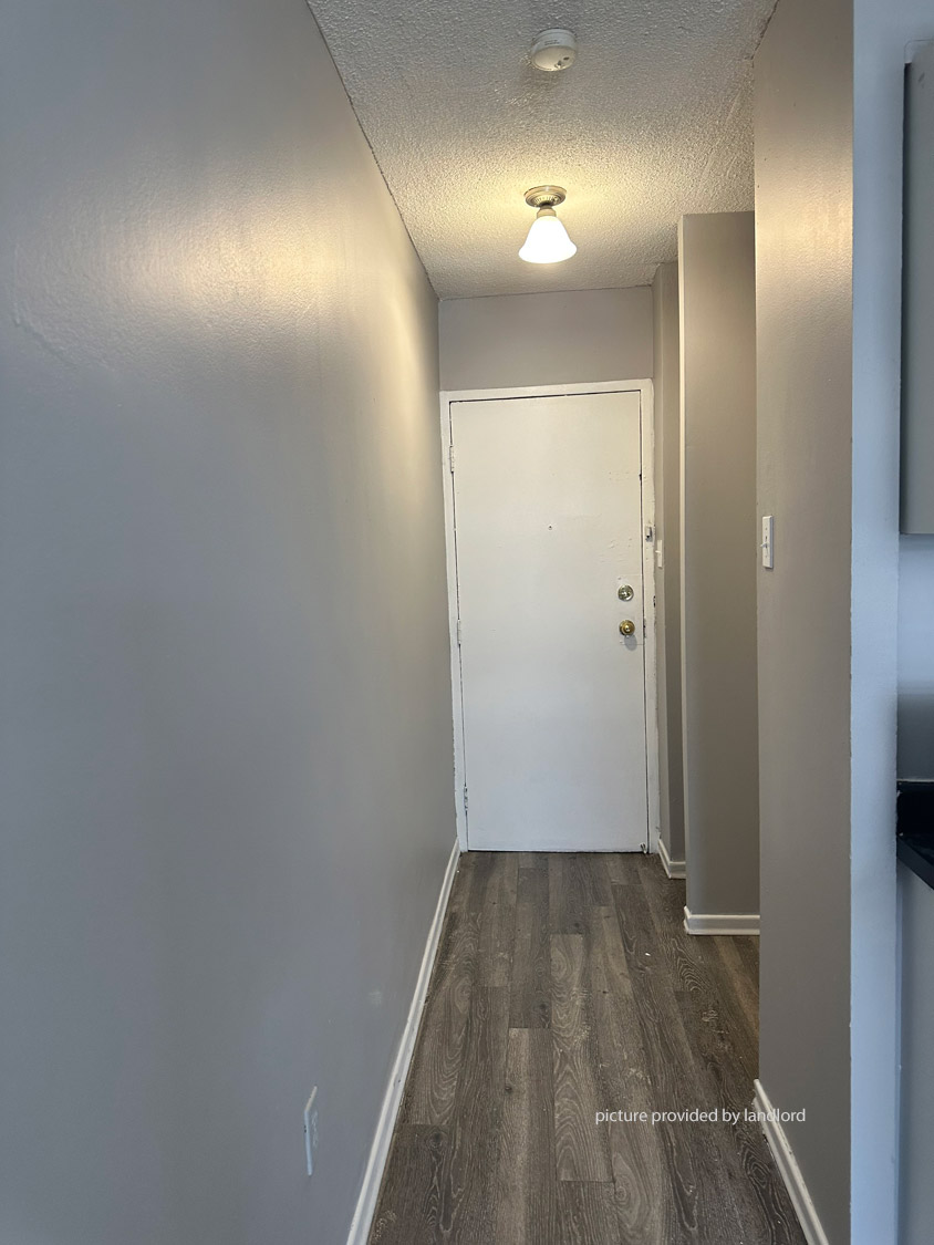 For rent 1011 Lansdowne Ave Toronto, Bach Viewit 232936