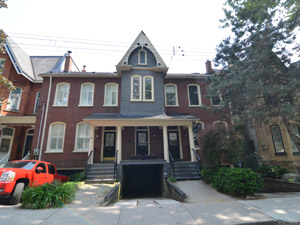 3+ Bedroom apartment for rent in TORONTO    