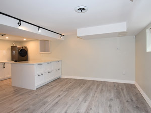 Bachelor apartment for rent in ETOBICOKE