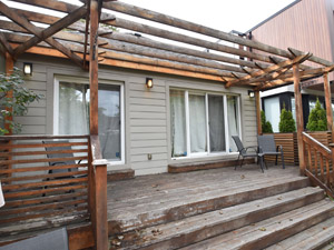 Bachelor apartment for rent in ETOBICOKE