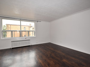 Bachelor apartment for rent in YORK