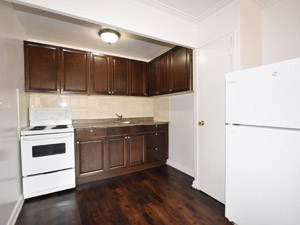 Bachelor apartment for rent in YORK