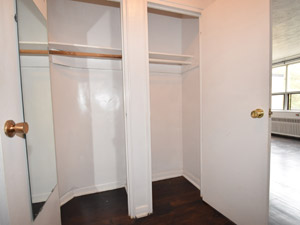 Bachelor apartment for rent in YORK