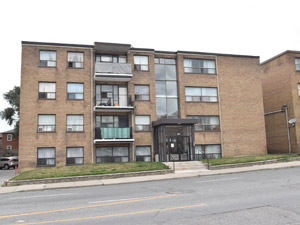 Bachelor apartment for rent in YORK