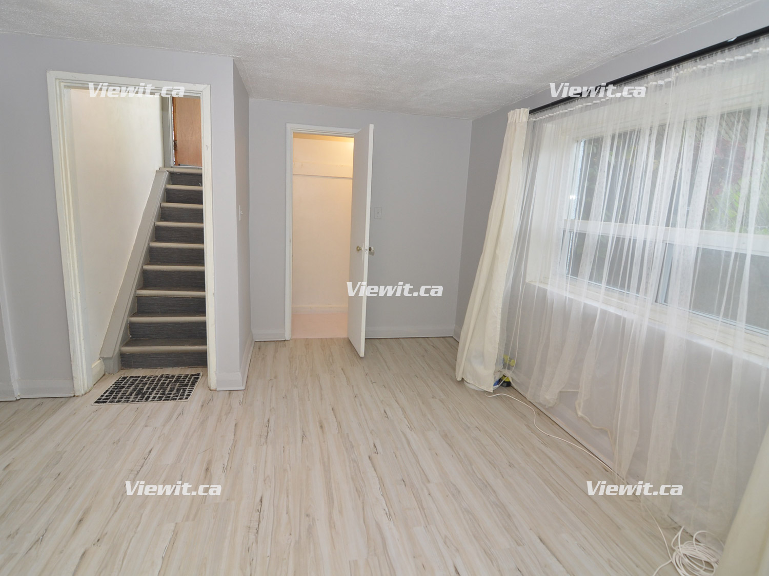 For rent Browns LineLake Shor Toronto, 1 bdrm Viewit 233230