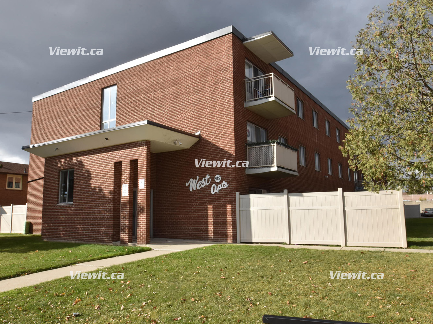 For rent 819 Third Street Mississauga, 2 bdrm Viewit 233357