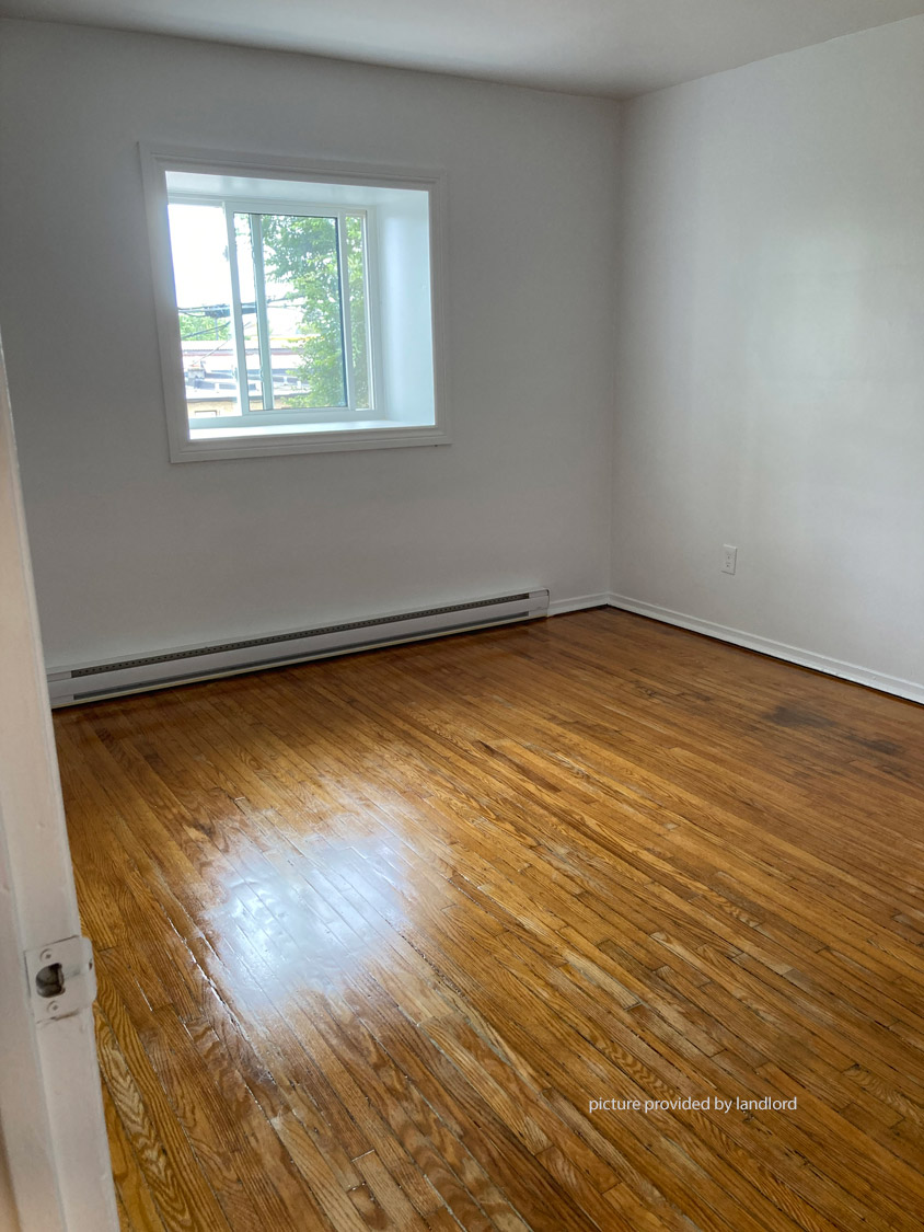 For rent 2030 Bluefields Dr Burlington, 3+ bdrm Viewit 233465