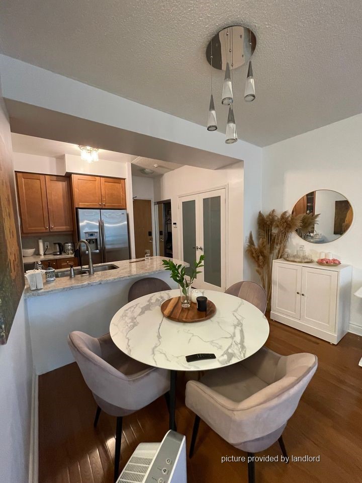 For rent Lake Shore Blvd West Toronto, 2 bdrm Viewit 233952