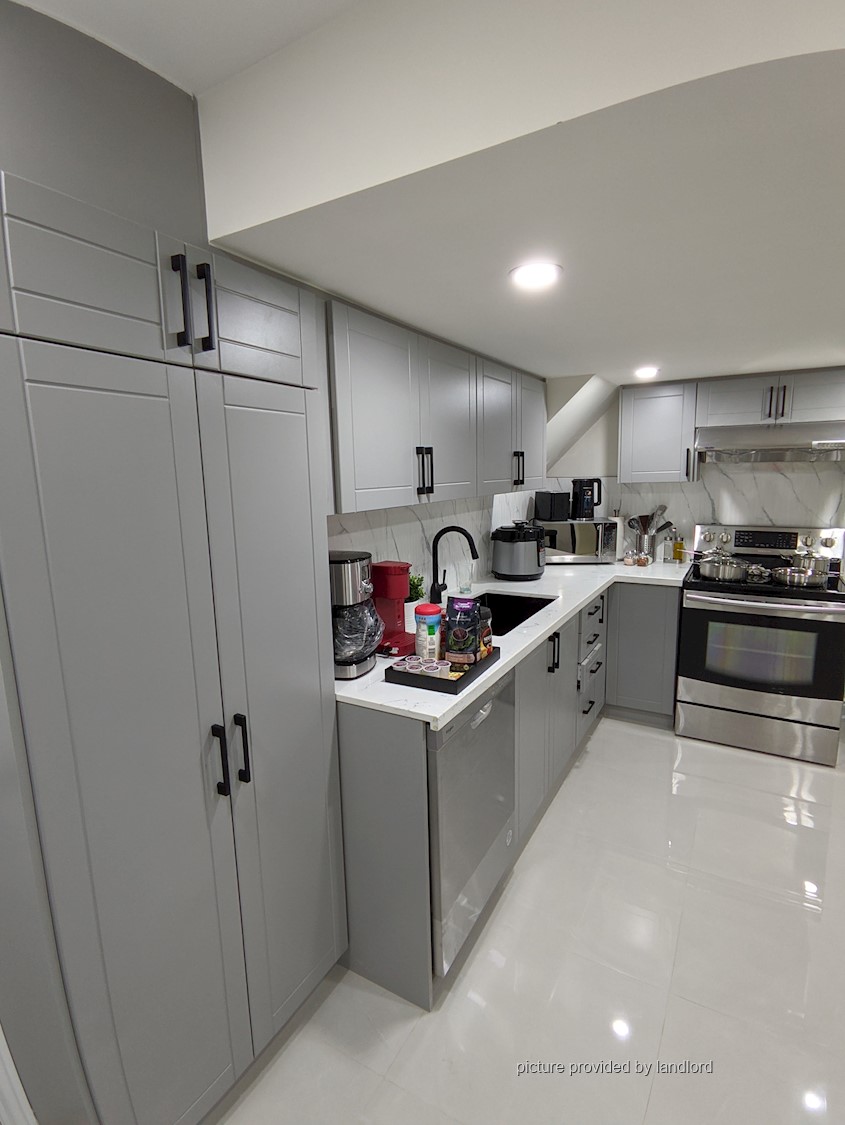 For rent TrafalgarUpper Middl Oakville, Room Viewit 234095