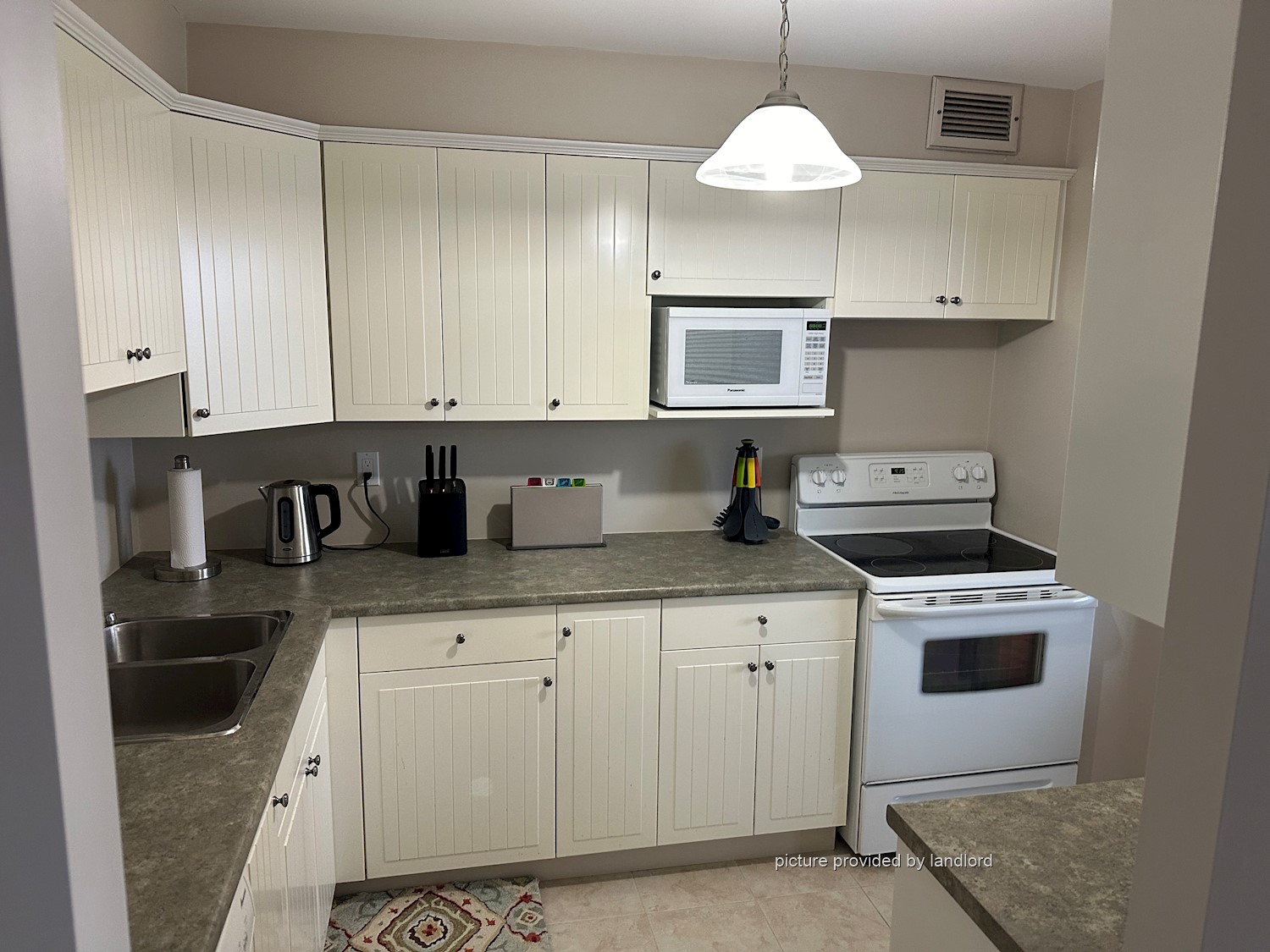 For rent 35 Towering Heights B St. Catharines, 1 bdrm Viewit 234416