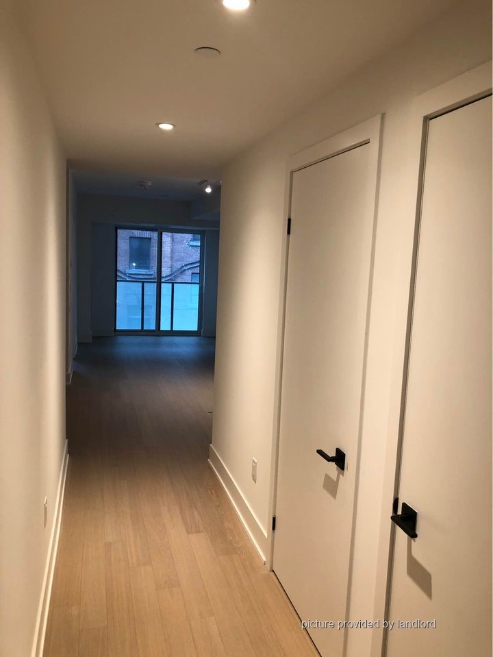 For rent QueenWoodbine Toronto, 2 bdrm Viewit 234877